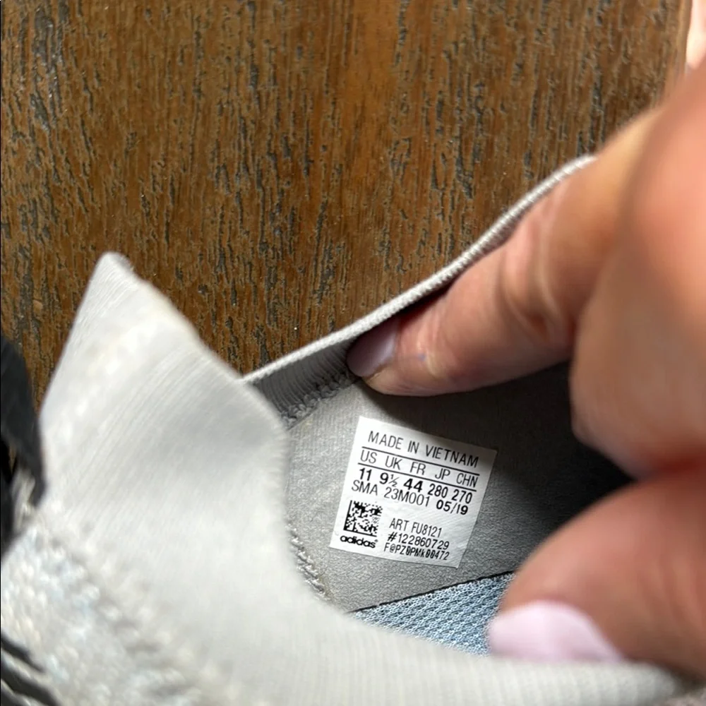 Men’s Adidas TERREX Gray and Black Athletic Shoes - Size 11 - Picture 5 of 9